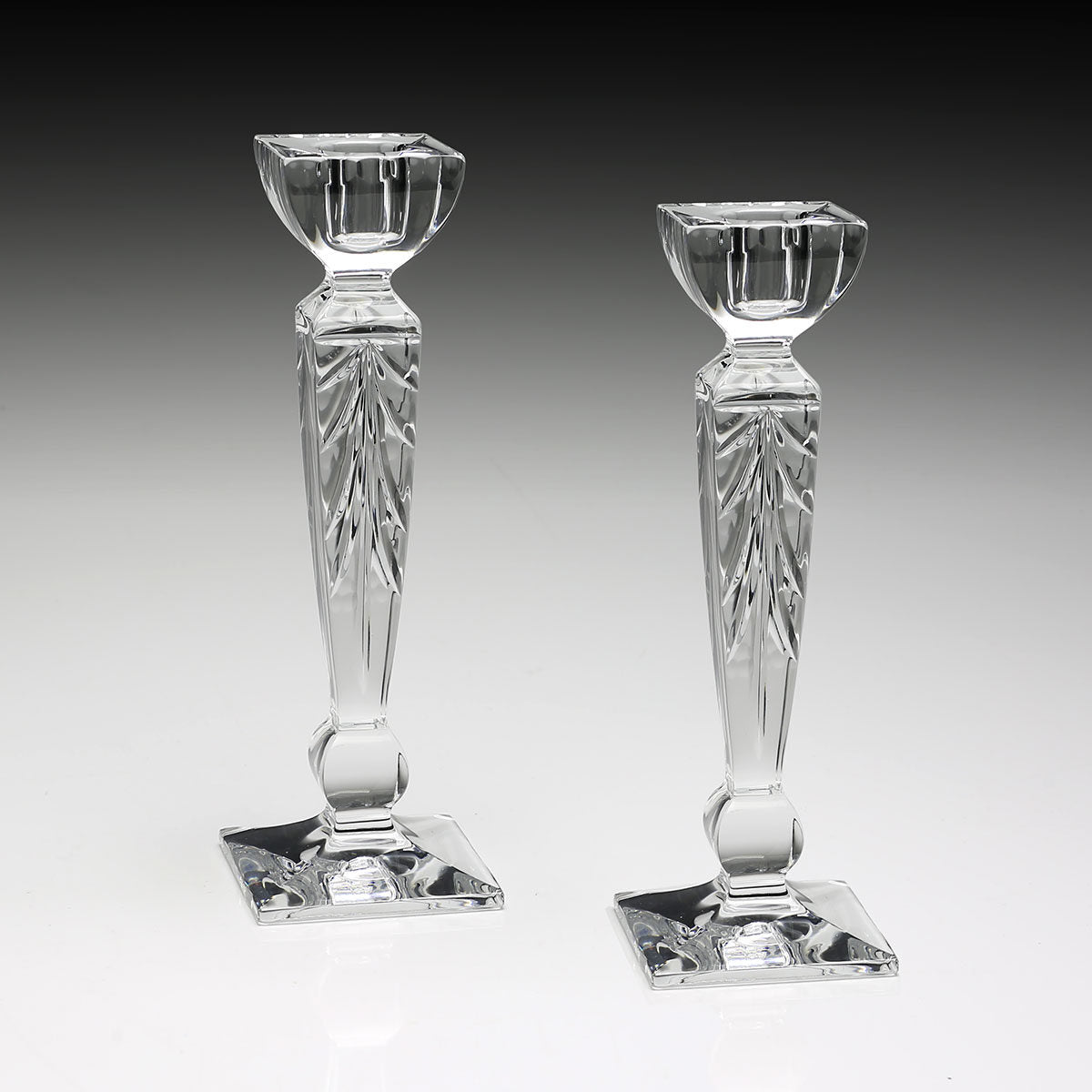 William Yeoward Iris Pair of Candlesticks 8" / 203mm, handmade crystal, detail view