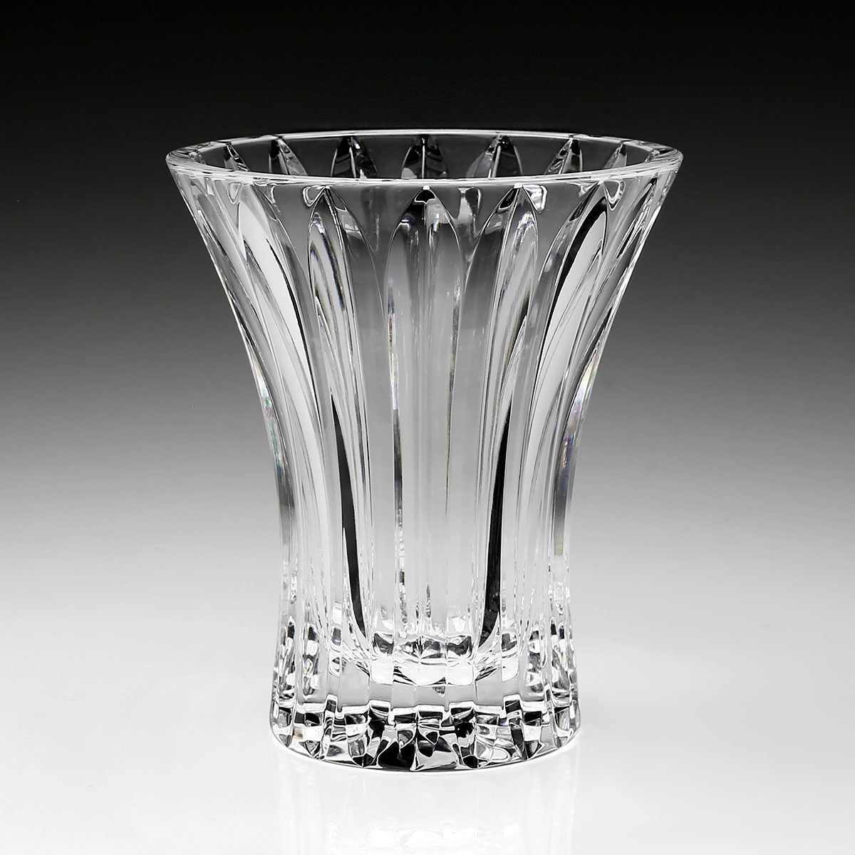 William Yeoward Iris Vase 6" / 150mm, handmade crystal, detail view