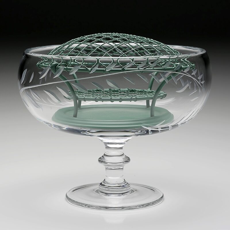 William Yeoward Jasmine Footed Rose Bowl & Wire 8½" / 218mm, handmade crystal, detail view