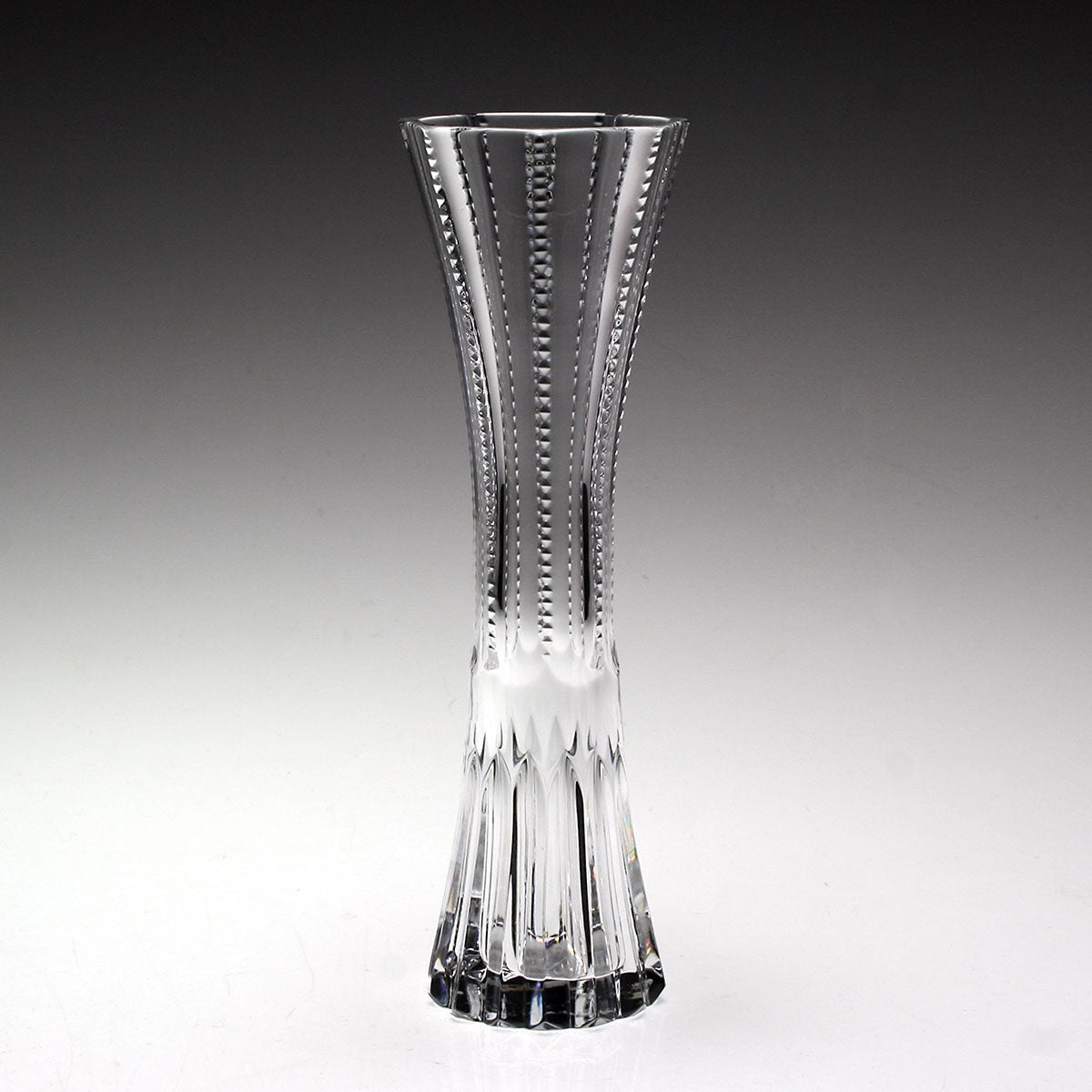 William Yeoward Karen Bud Vase 8" / 200mm, handmade crystal, detail view