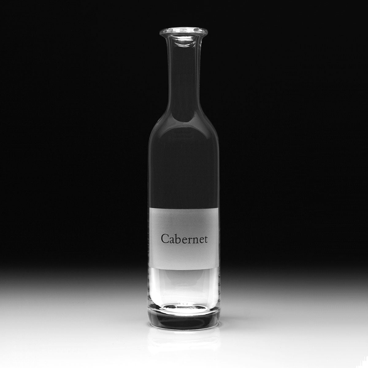 William Yeoward Labelled Wine Carafe 'Cabernet', handmade crystal, detail view