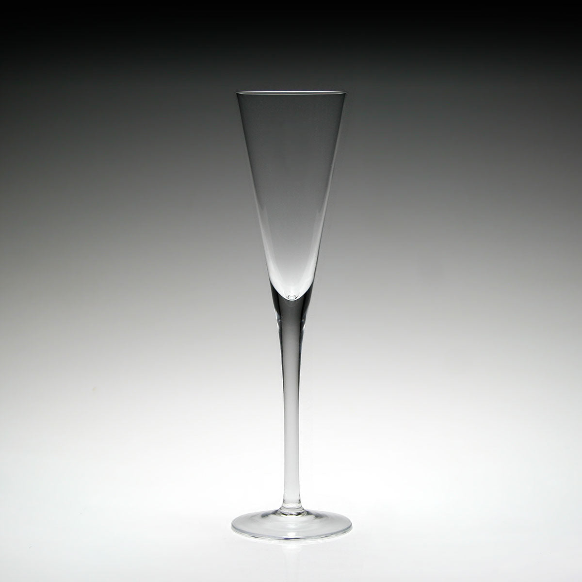 William Yeoward Lillian Cocktail / Champagne Flute, handmade crystal, detail view