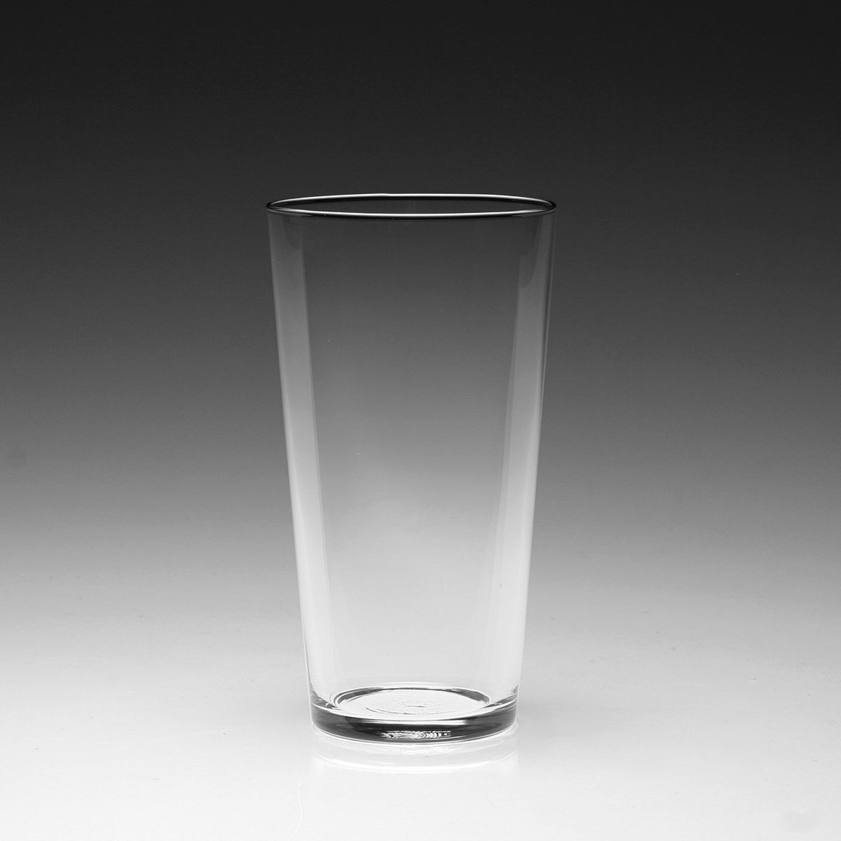 William Yeoward Lillian Juice / Bellini, handmade crystal, detail view