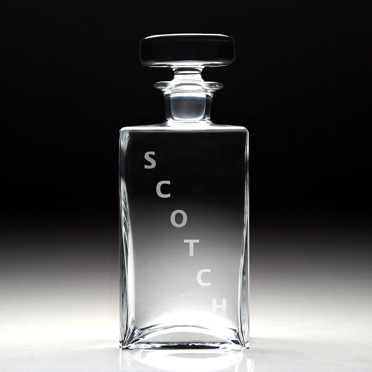 William Yeoward Lillian Square Decanter - SCOTCH, handmade crystal, detail view