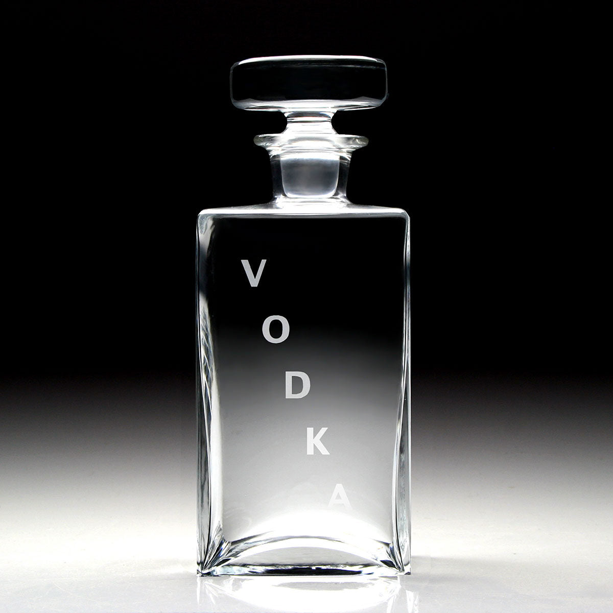 William Yeoward Lillian Square Decanter - VODKA, handmade crystal, detail view