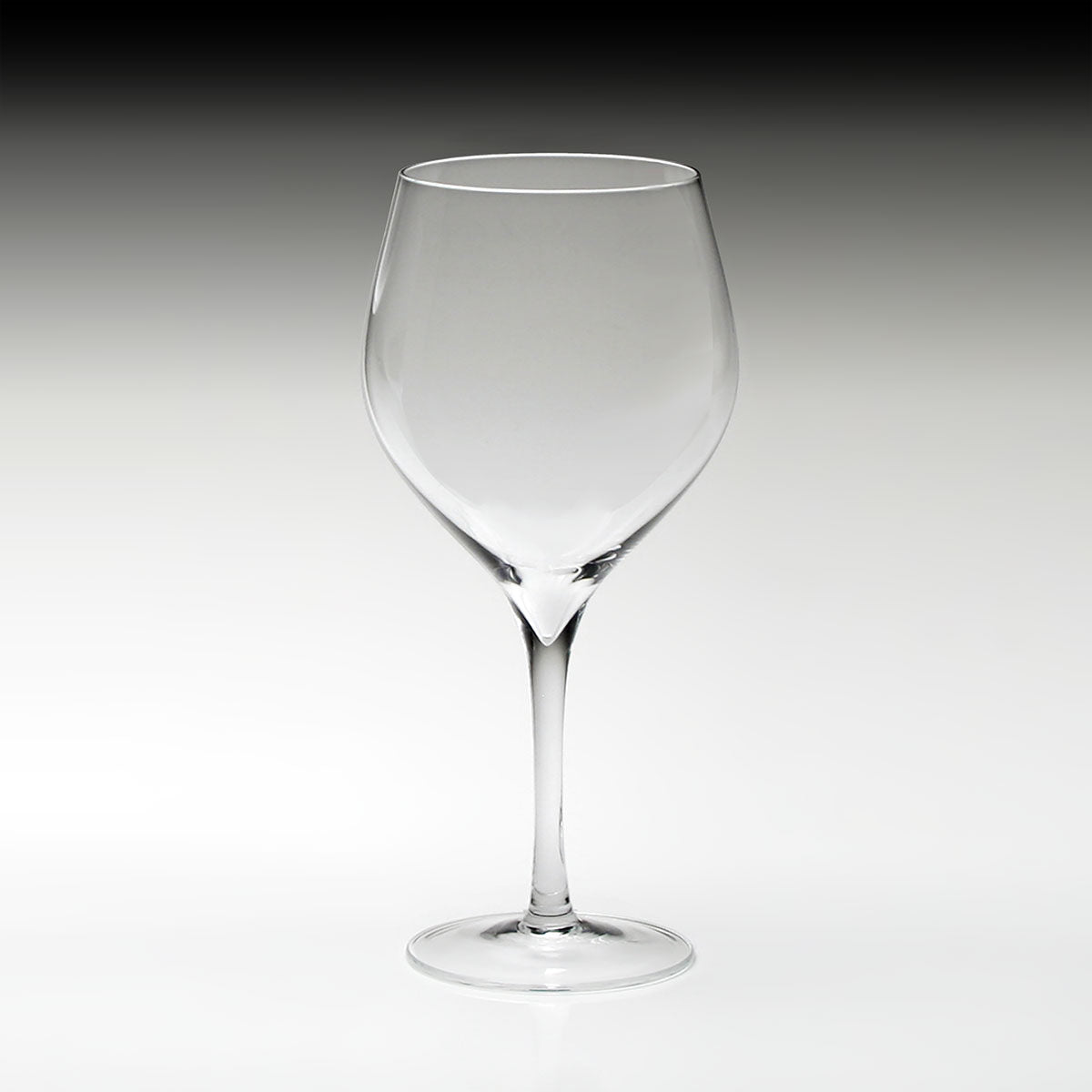 William Yeoward Lillian Wine, handmade crystal, detail view