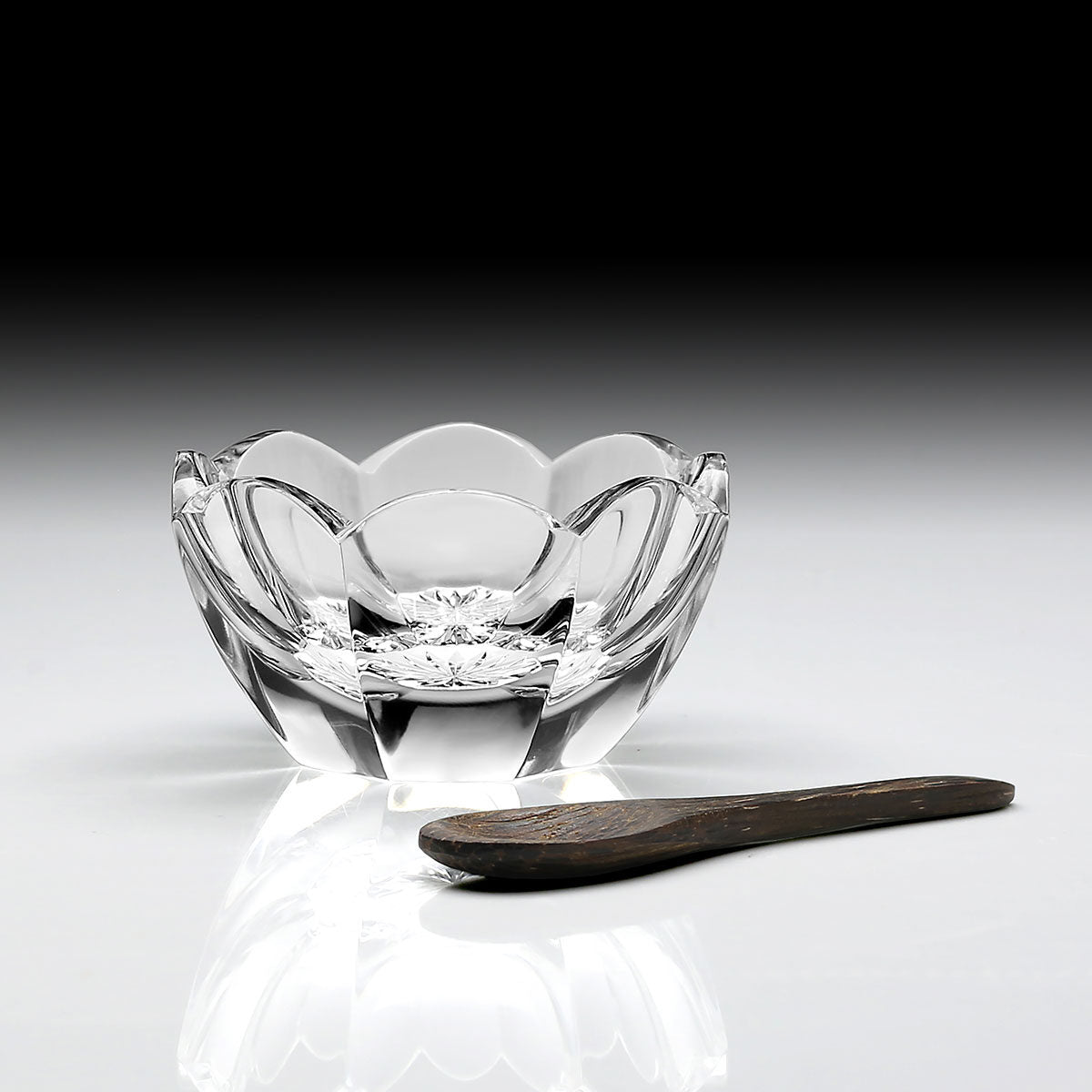 William Yeoward Lottie Salt Dish with Spoon, handmade crystal, detail view