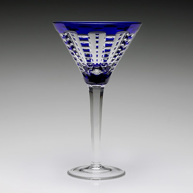 William Yeoward Lulu Sapphire Martini in Sapphire, handmade crystal, detail view