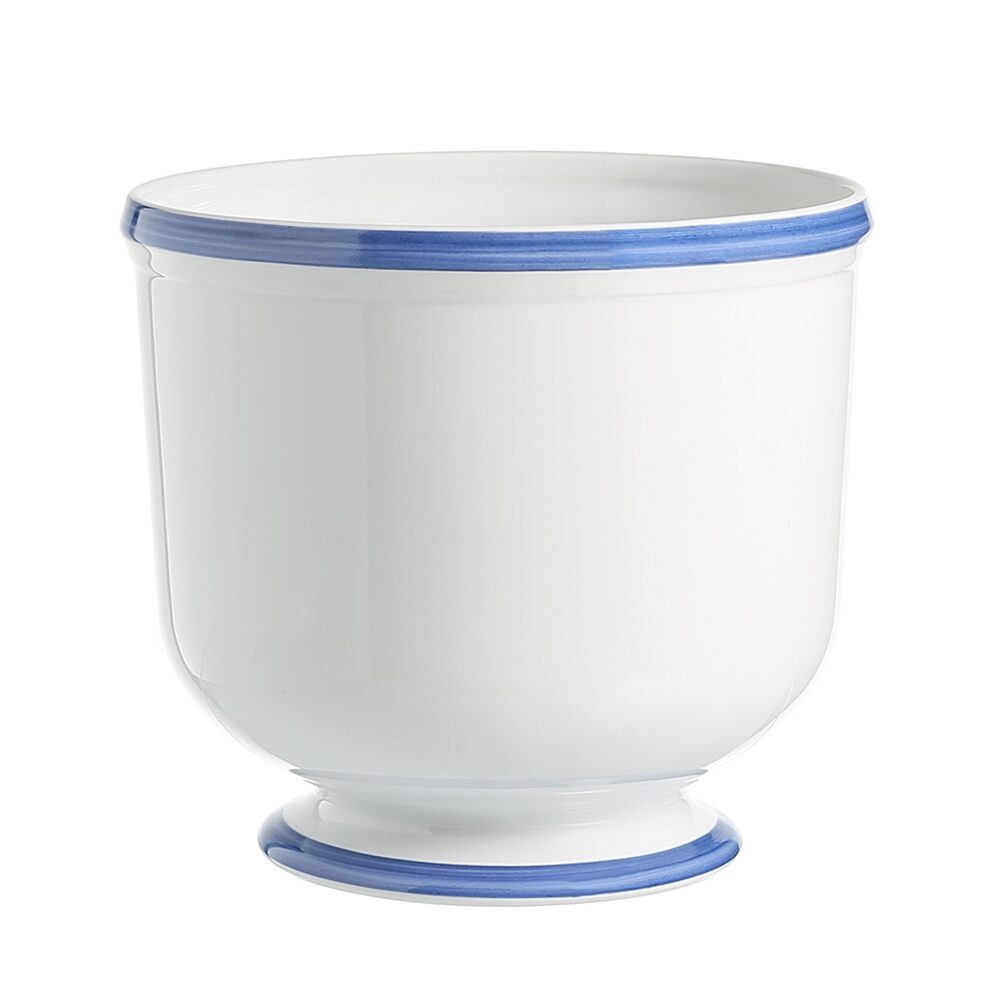 William Yeoward Mara Cachepot Ocean Blue 8" / 200mm in Ocean Blue, handmade crystal, on a white background