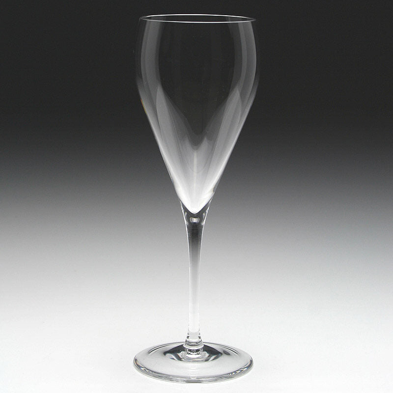 William Yeoward Melody Large Wine, handmade crystal, detail view