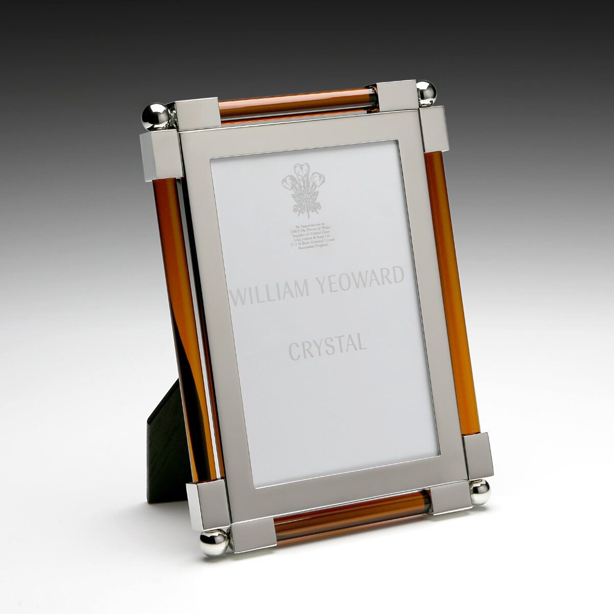 William Yeoward New Classic Amber 4" x 6" in Amber, photo frame, detail view