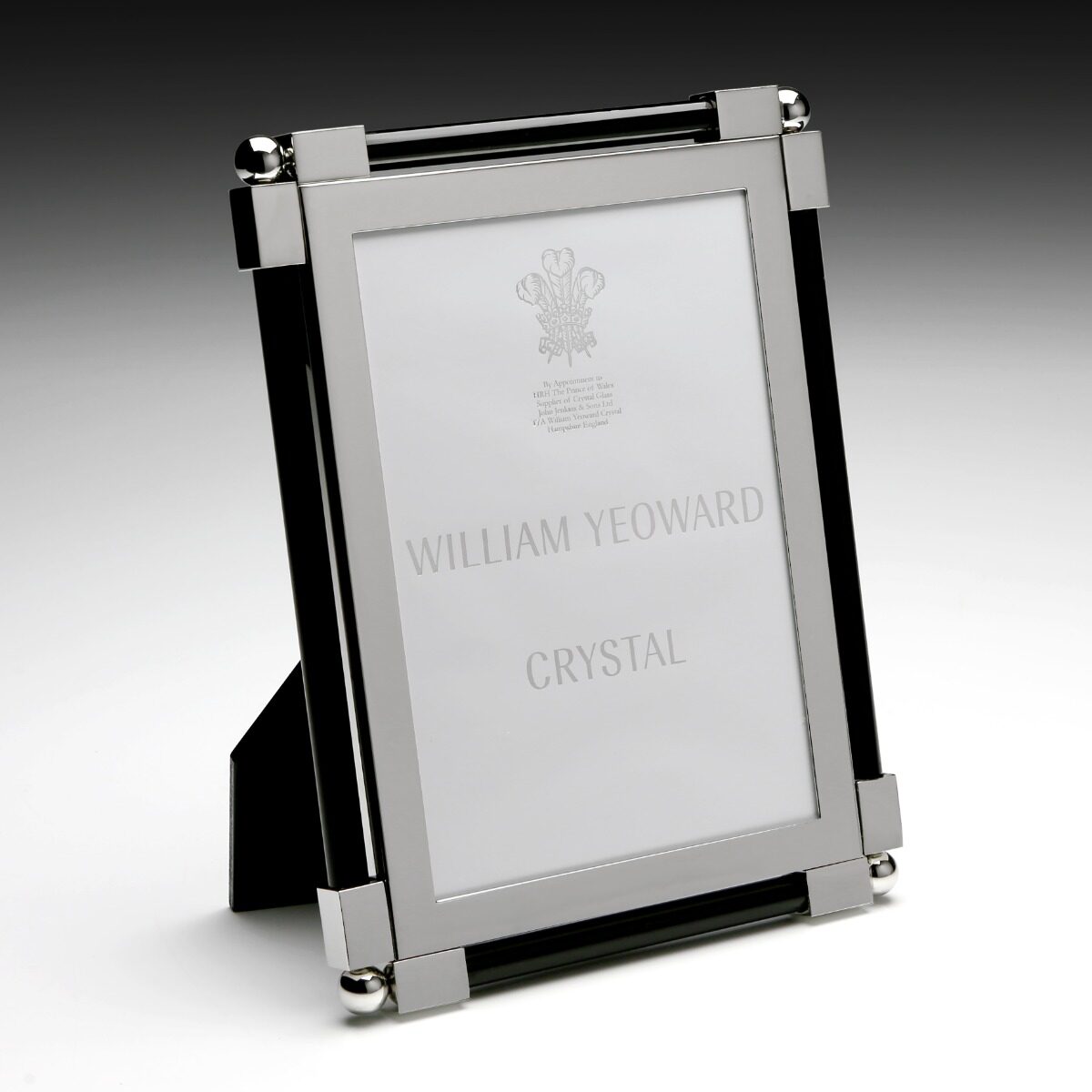 William Yeoward New Classic Black 5" x 7" in Black, photo frame, detail view