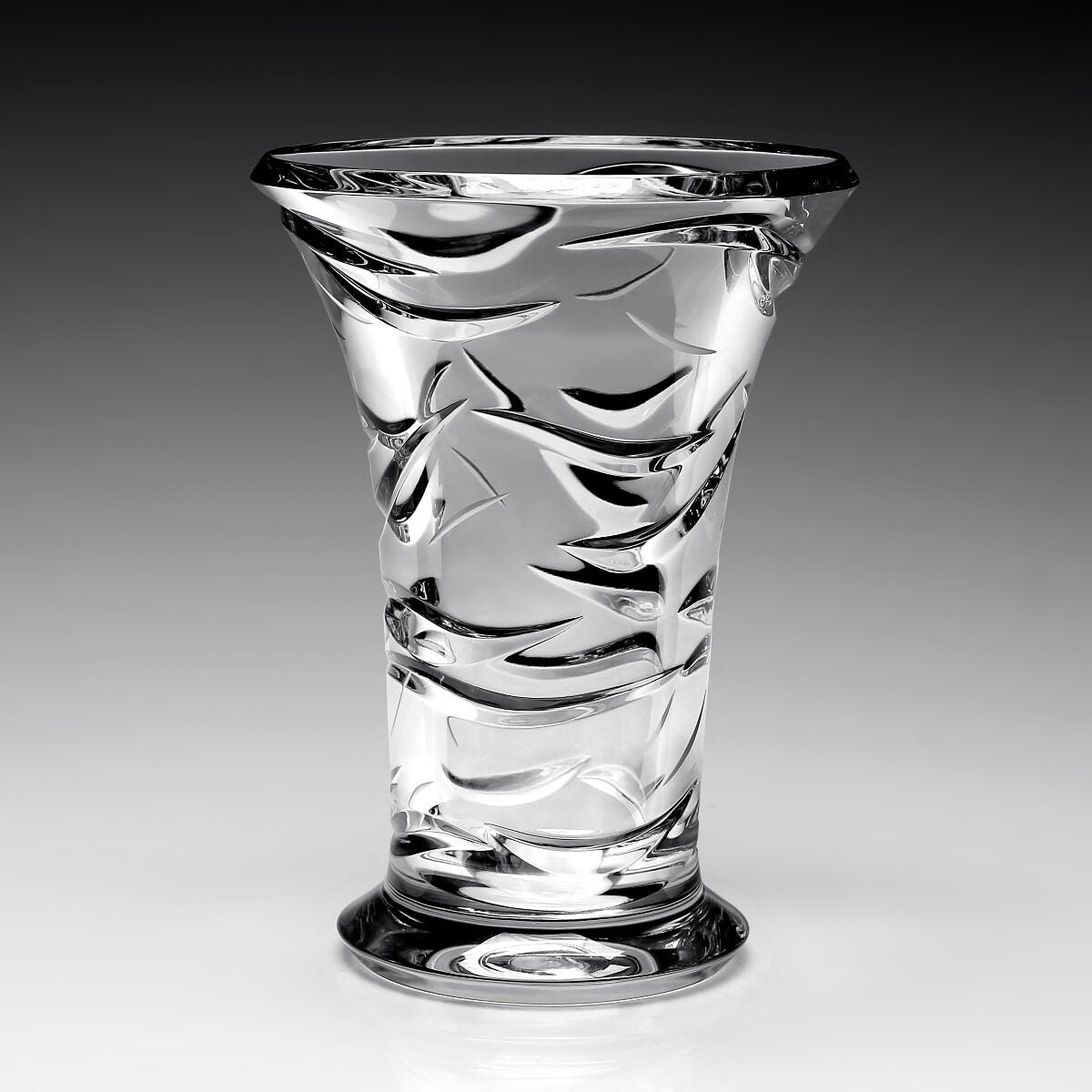William Yeoward Oceania Vase 7" / 180mm, handmade crystal, detail view