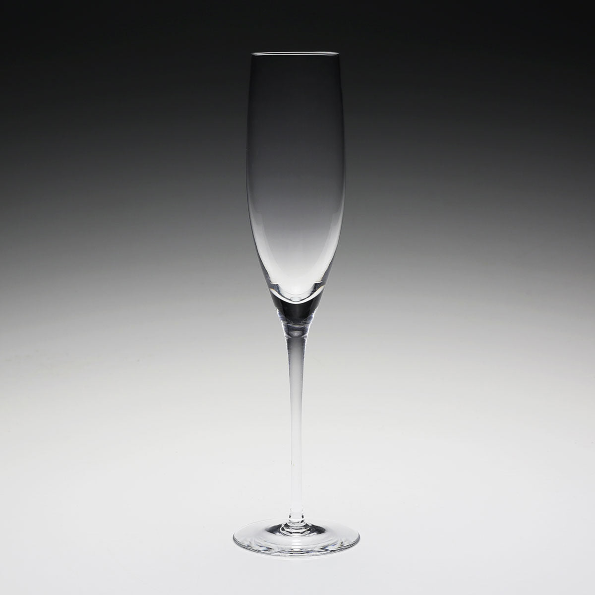 William Yeoward Olympia Champagne Flute, handmade crystal, detail view