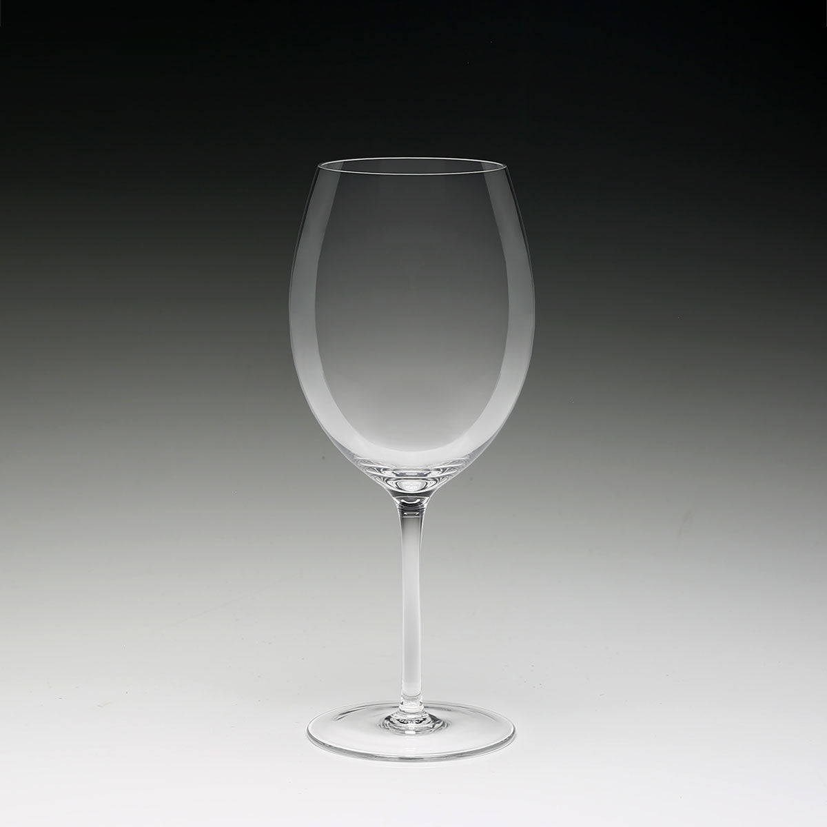 William Yeoward Olympia Red Wine, handmade crystal, detail view
