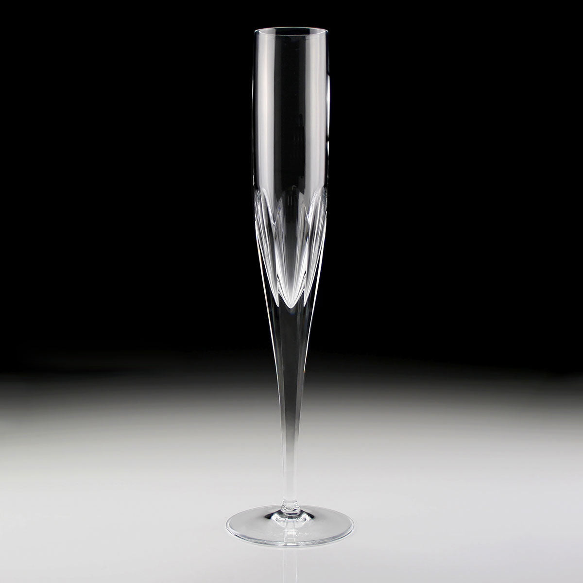 William Yeoward Penelope Champagne Flute, handmade crystal, detail view