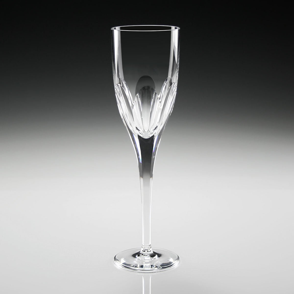 William Yeoward Penelope White Wine, handmade crystal, detail view