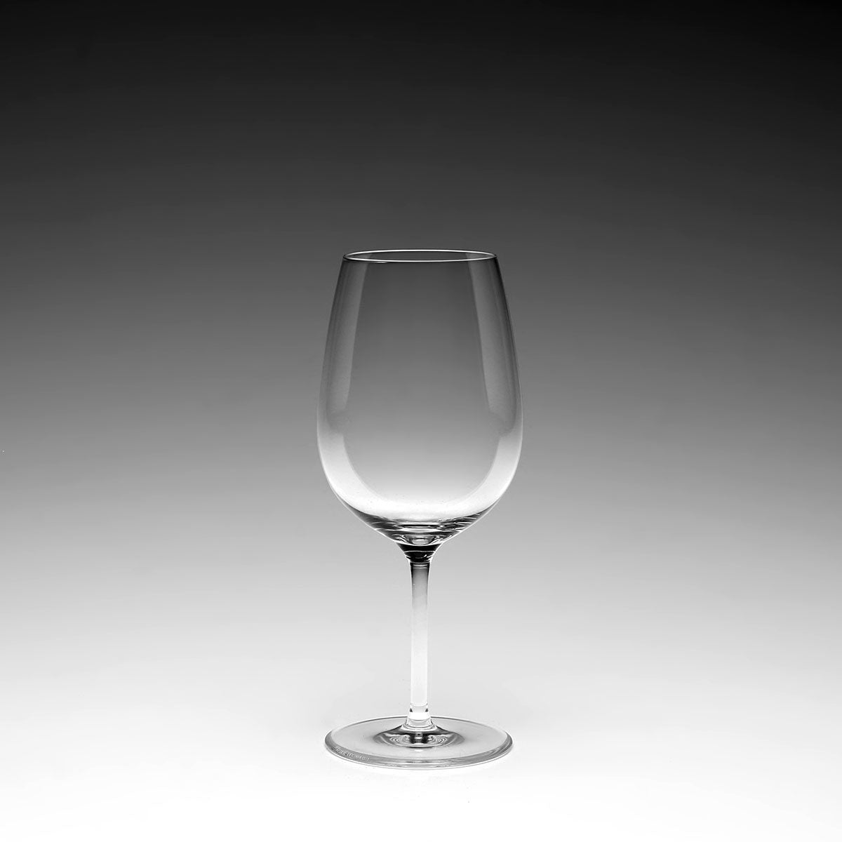William Yeoward Starr Dessert Wine, handmade crystal, detail view