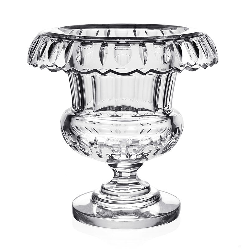 William Yeoward Suzanne Vase 8¼" / 210mm, handmade crystal, on a white background