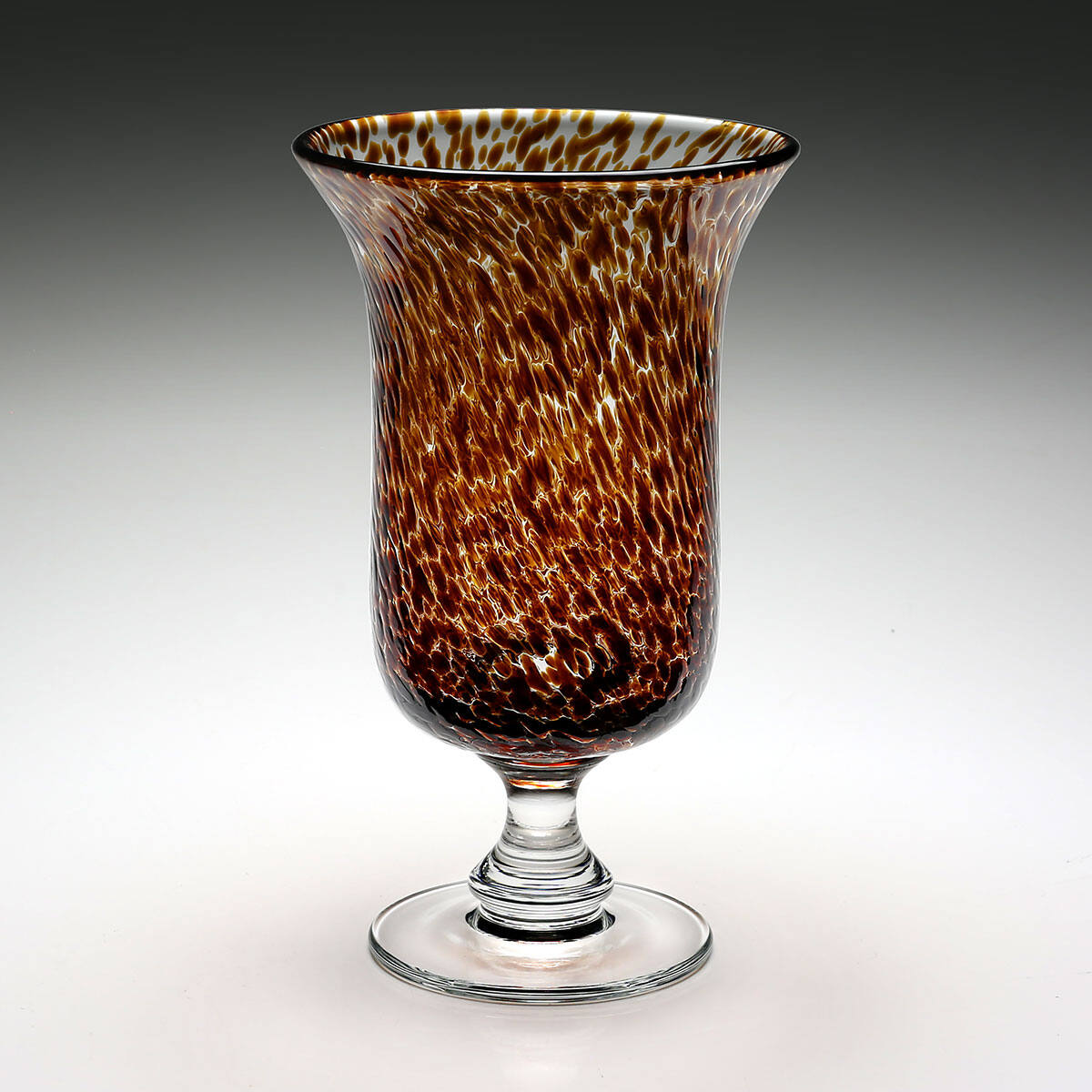 William Yeoward Vanessa Footed Flower Vase Tortoise 10" / 25.5cm, handmade crystal, detail view