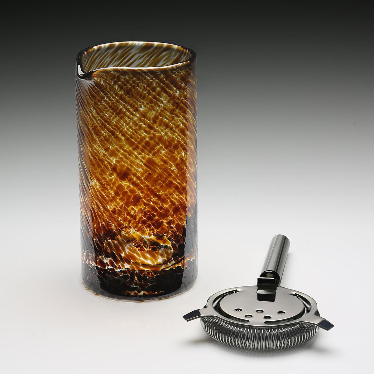 William Yeoward Vanessa Mixing Glass & Strainer Tortoise, handmade crystal, detail view