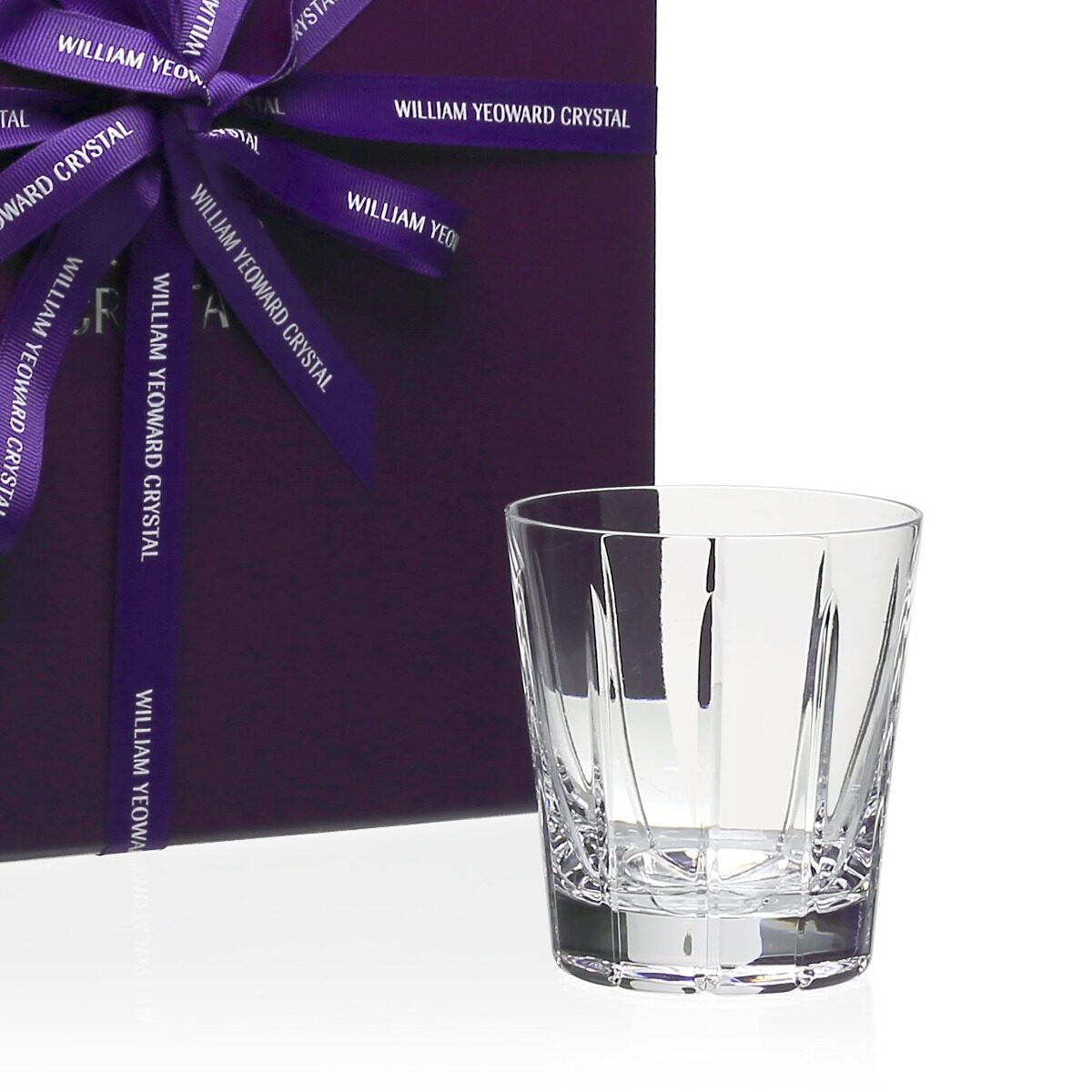 William Yeoward Vesper Gift Set of 4 Whisky Tumblers Conical, handmade crystal, detail view