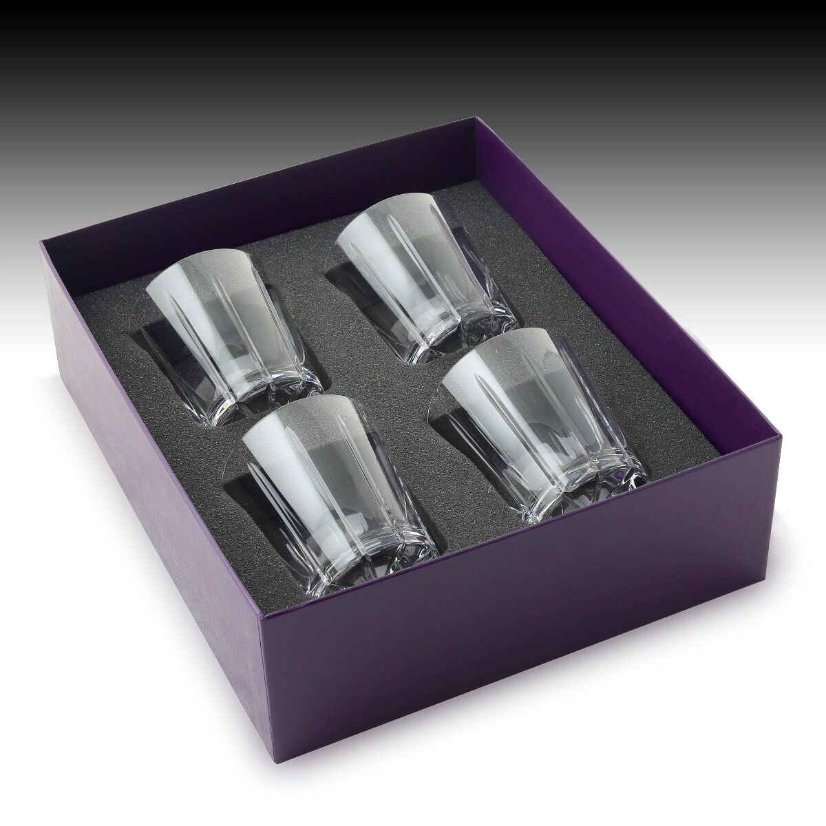 William Yeoward Vesper Gift Set of 4 Whisky Tumblers Conical, handmade crystal, detail view