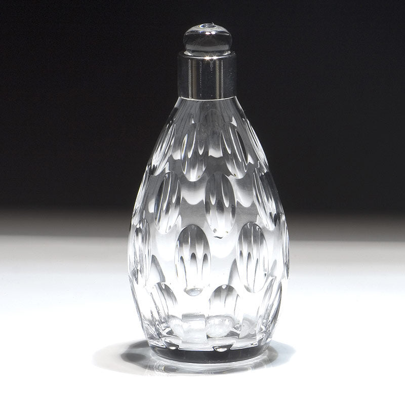 William Yeoward Victoria Scent Bottle Silver Collar, handmade crystal, detail view