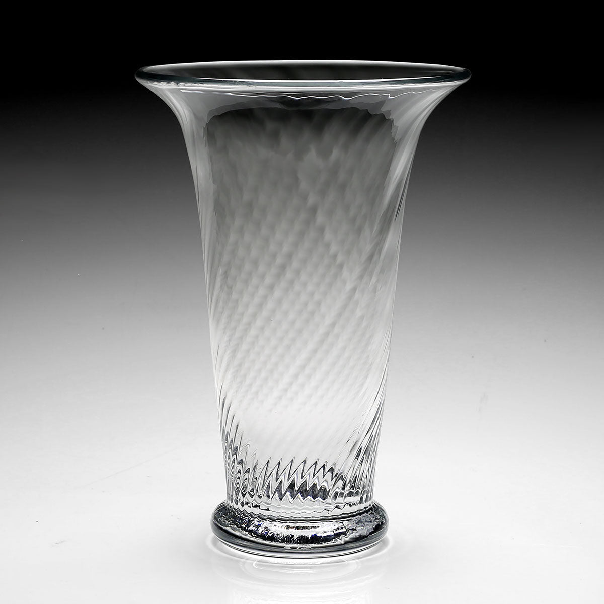 William Yeoward Waves Flower Vase 10" / 25.5cm, handmade crystal, detail view