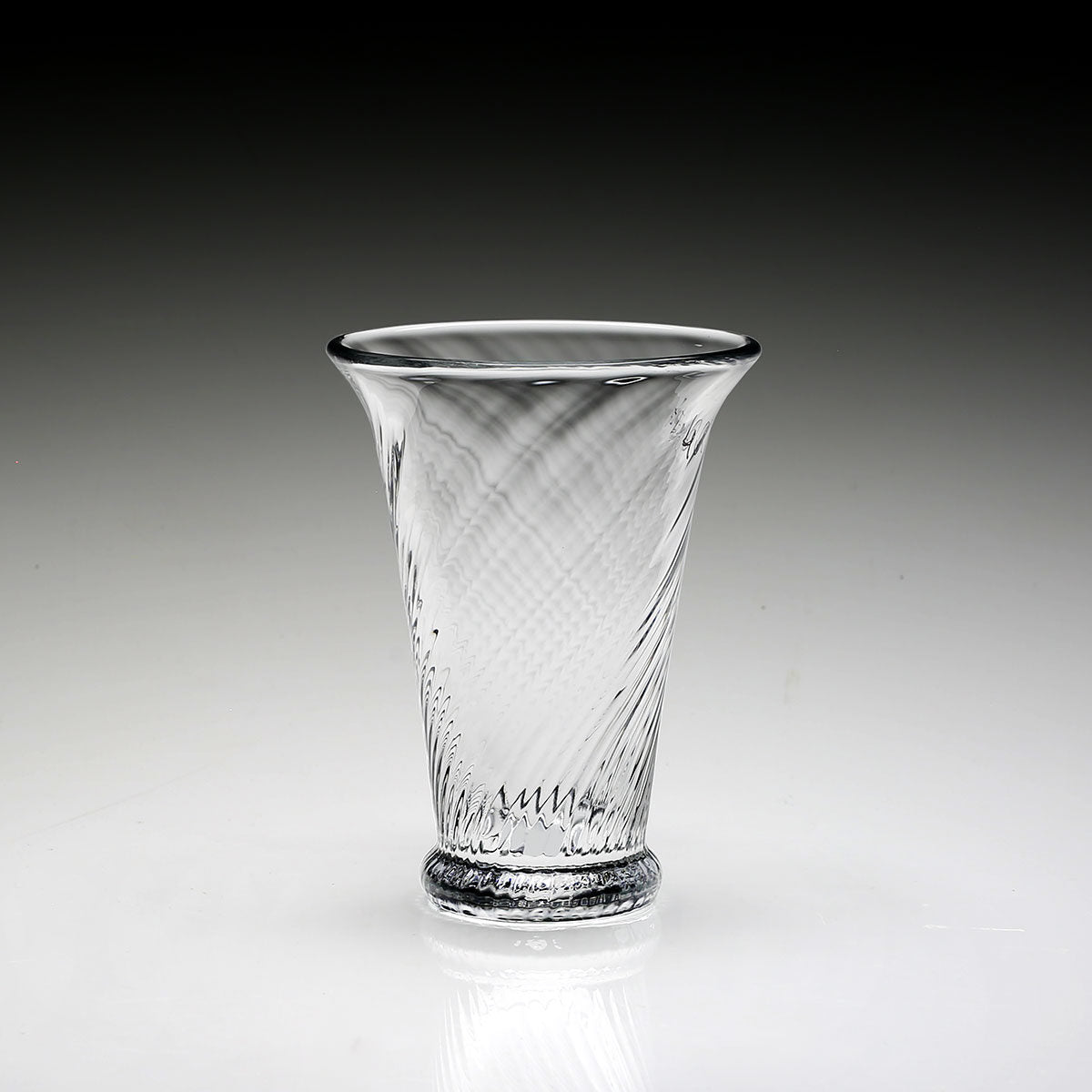 William Yeoward Waves Flower Vase 6" / 152mm, handmade crystal, detail view